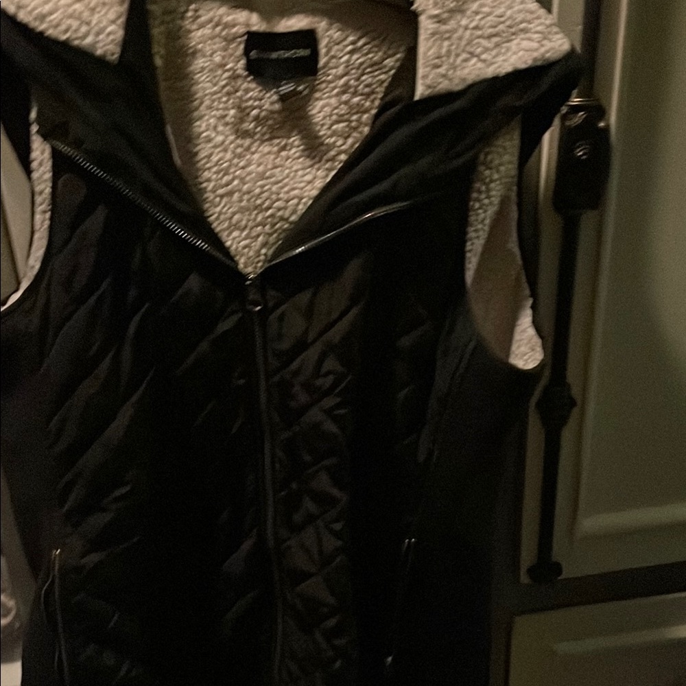 Women's Black Quilted Vest with Sherpa Lining